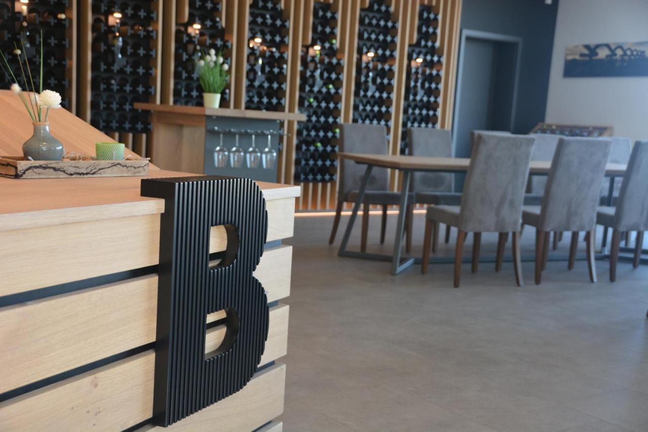 Weingut Bugner Meizelhof Klein-Winternheim 外观 照片